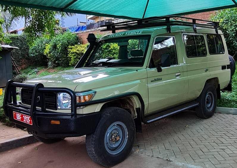 4x4 Safari Land Cruiser